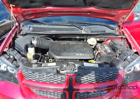 2016 Dodge Grand Caravan R/T из США, поврежденный, VIN 2C4RDGEG7GR201940